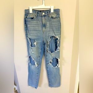 Women’s BDG Mom High Rise Jeans- Size 28
